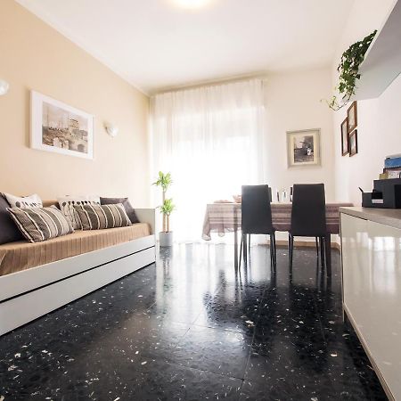 Apt Luminoso, Spazioso Con Aria Condiz E Bici Viareggio Kültér fotó